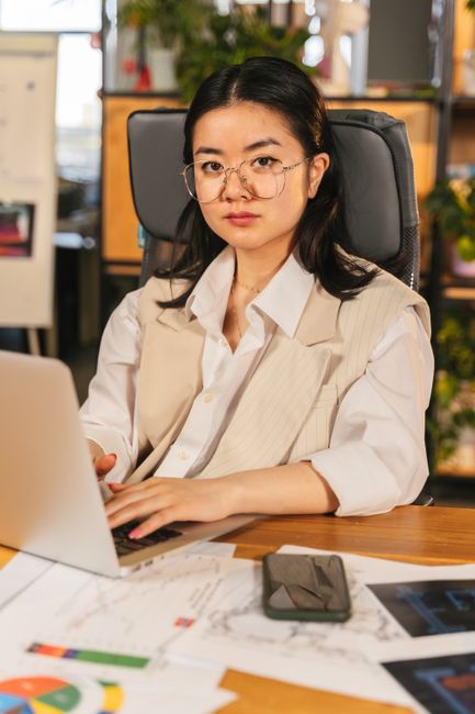 Yuki Tanaka — Forensic Accountant